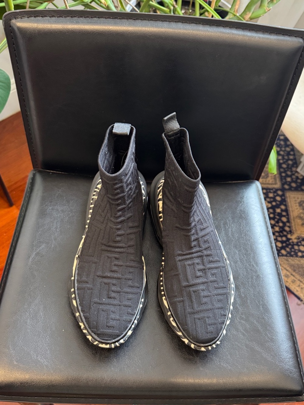 Balmain Black Knit Sock Sneakers with Contrasting Ivory Patterned Midsole - Picture 2 of 7
